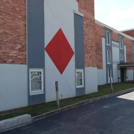 OYO Townhouse Tulsa Woodland Hills