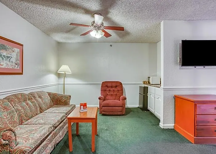 Garden Cove Hotel