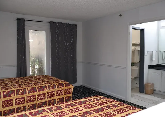 Hotel Garden Cove 3*